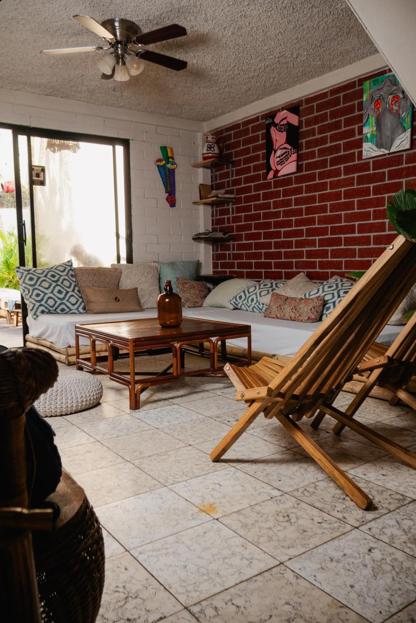 Casa Coco Hostel Santa Ana Exterior photo